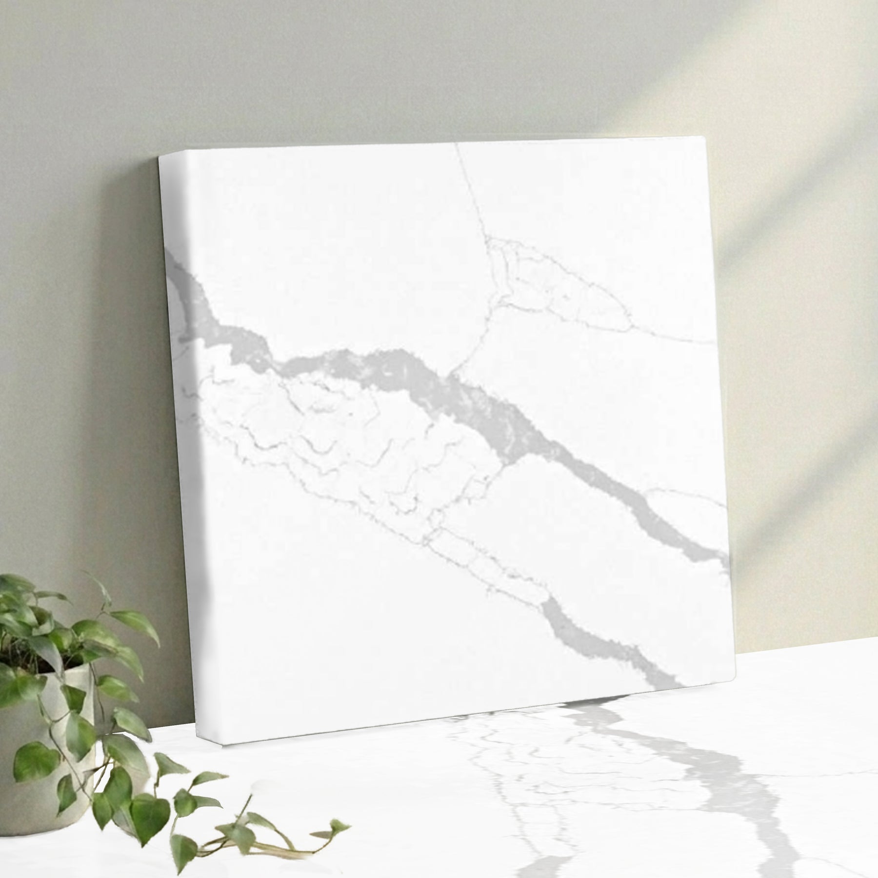 Lucent Calacatta calacatta quartz detail, Marmo Finish