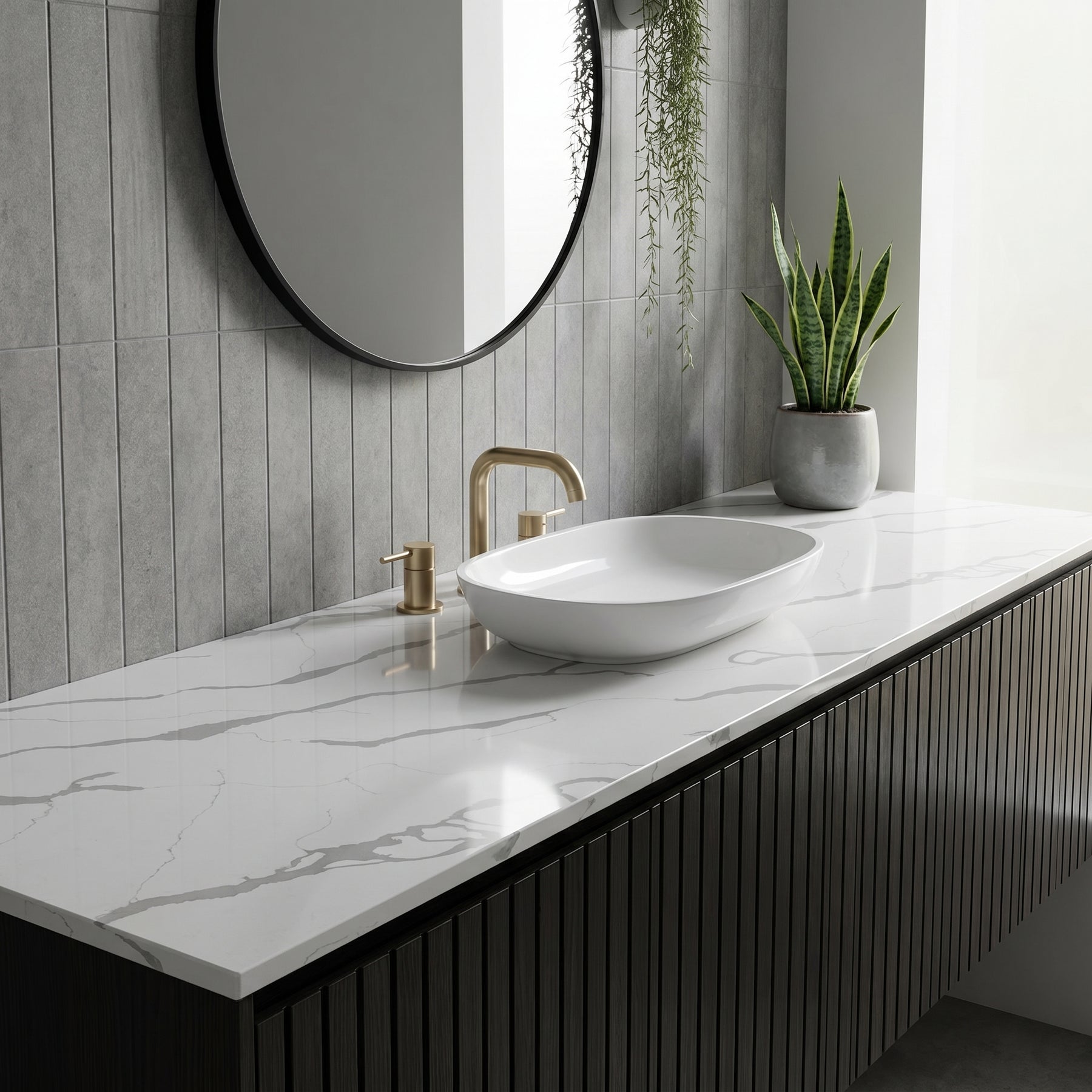 Arctic Ridge calacatta quartz detail, Marmo Finish